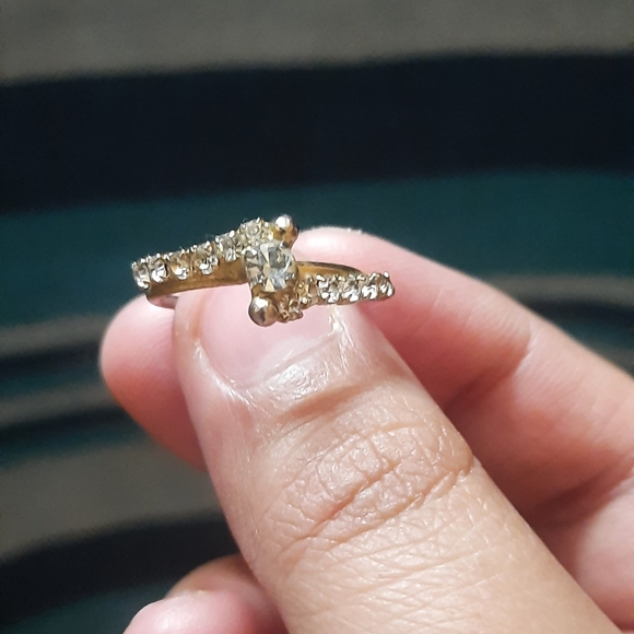 Jewelry - Gold-plated Diamond Ring